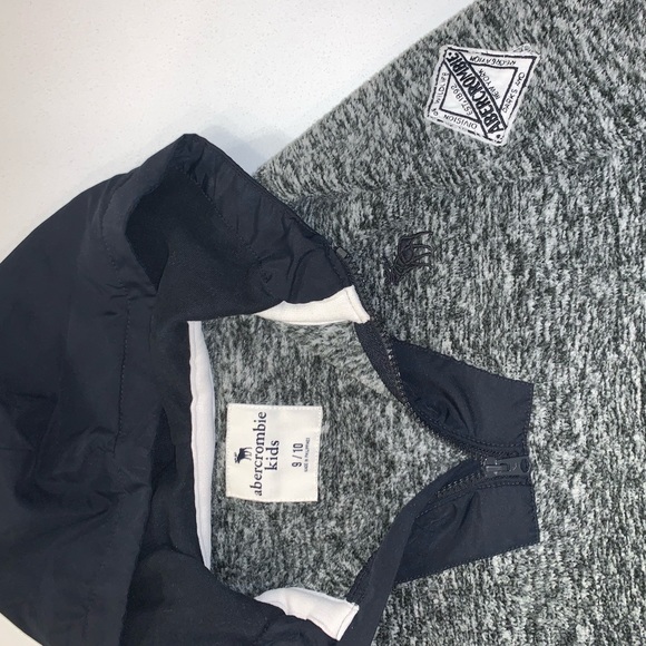 Abercrombie sweater - Picture 1 of 6